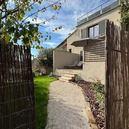 L'appart Du Mas Du Zebu Bleu Apartment Vernegues
